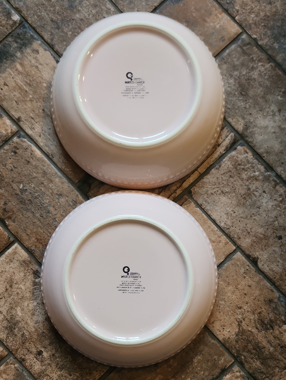New Matceramica Pink Ceramic 8 3/4" Pasta Bowls Set Of 2 - Picture 4 of 5